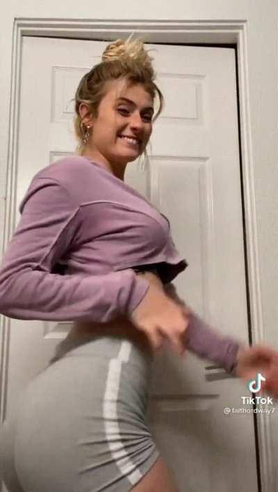 Faith shaking her ass compilation