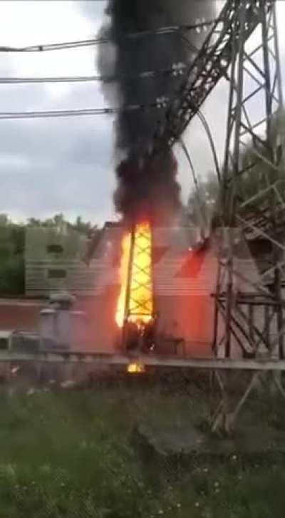 In the Moscow Region, an electrical substation was set on fire at the Progress Plant, which produces military equipment, security systems and special communications equipment. There is also an FSB facility adjacent to the plant.