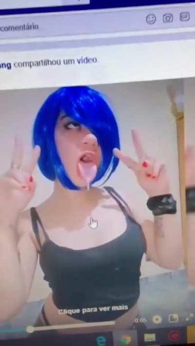 Em e-girl não se mete a pica, se mete porrada