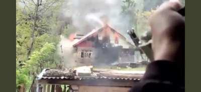 Militants from the Islamic State’s Hind Province (ISHP) gunned down by Indian government forces as they attempt to flee a burning house in southern Anantnag district, Kashmir.