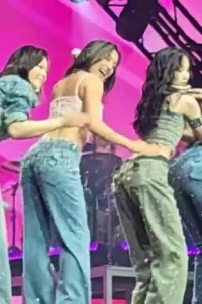 Jihyo &amp;amp; Mina 🍑