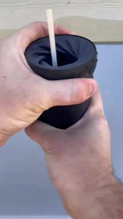 Leak resistant cup, no need for a lid.