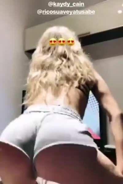 Katysancheskii hot twerk