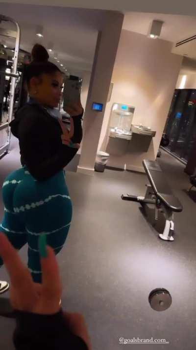 🍑🤳🏿💚