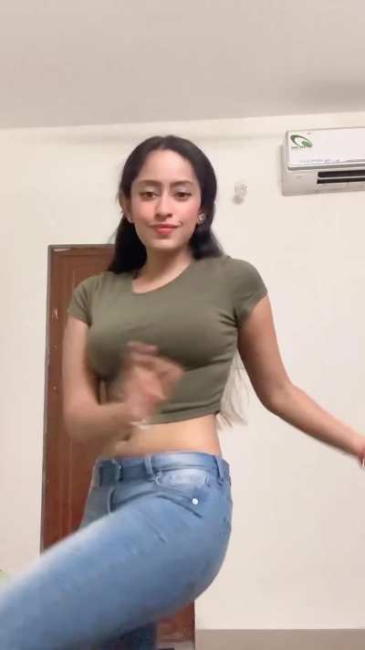 Ronita Chakraborty's hot jiggling navel