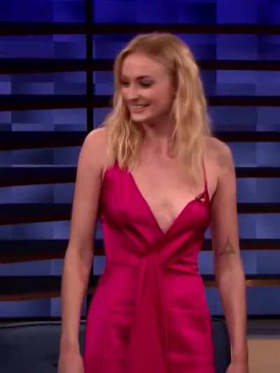 Sophie Turner's Jiggly Tits [Conan]