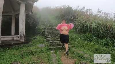 need a hike this way!