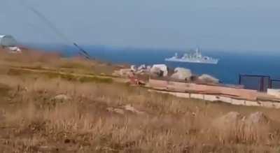 Last moments of one of 13 brave Ukrainian soldiers from Snake Island, that died in defiance of Russian fleet.