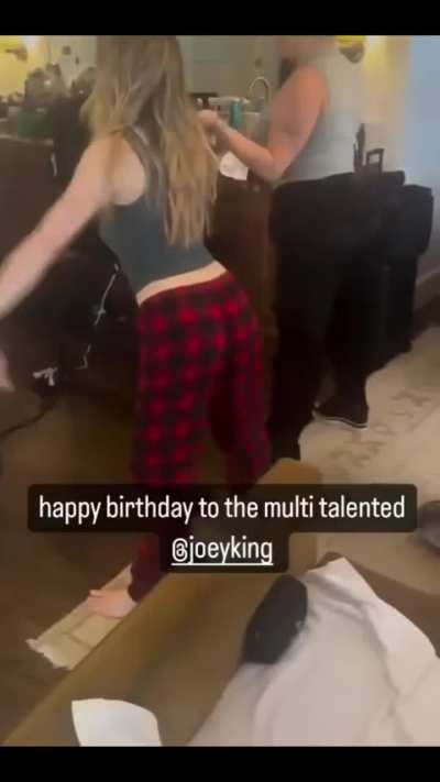 Birthday twerk