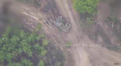 Lancet hits a Ukrainian T-64BV tank in the Kupiansk area