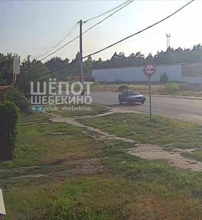 Russian CCTV footage from Shebekino, Belgorod Oblast, shows a (presumably Ukrainian) FPV drone hitting a power cable and exploding. It's not clear whether this was accidental or intentional.