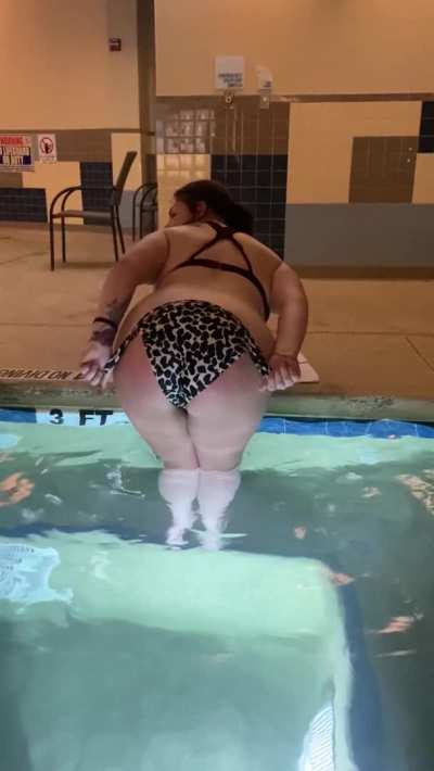 Are you brave enough to fuck me in the hot tub?