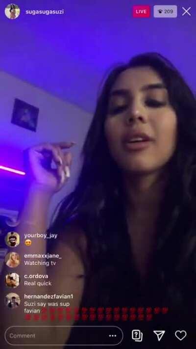 Is it just me or was Suzi drugged up on her live?? 😕 Right before I started the screen recording one of her friends in the background said “up until this day she’s never tried drugs” or something. also peep the comments