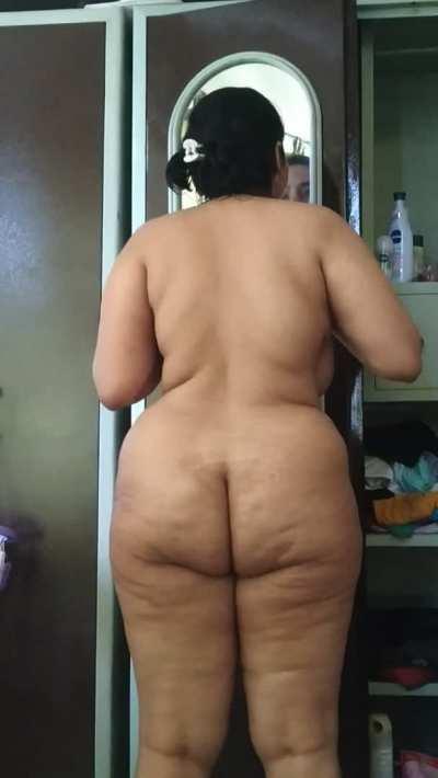 Nasty bengali slut here,seeking nasty mallu dick to ravish and fuck this ass