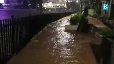 The River of Life, Masjid Jamek as of 18th Dec 2021. The Capital is flooding.