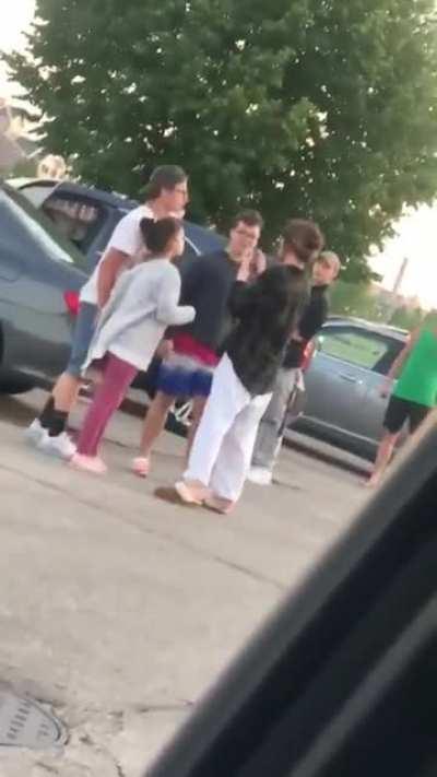 Kyle Rittenhouse along with other white males suckerpunching a girl