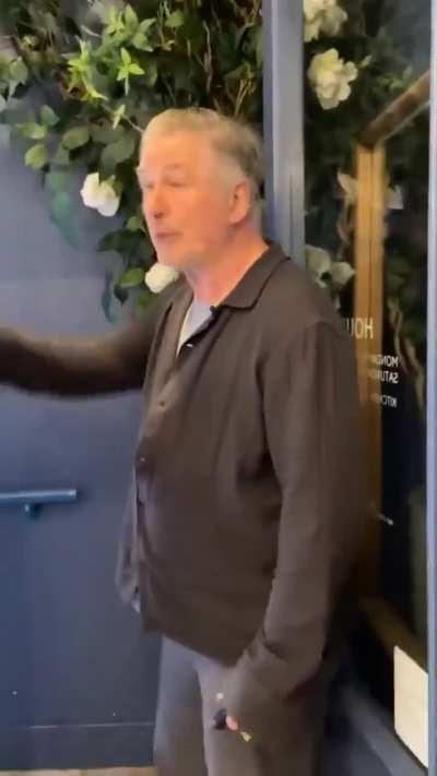 Pro-Palestine protestor harasses Alec Baldwin at a coffee shop