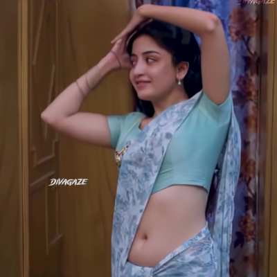 Poonam Kaur Navel in Saree