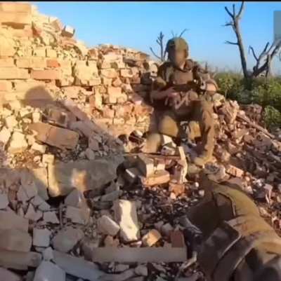 POV of a Australian volunteer that encountered a Russian position and return fire