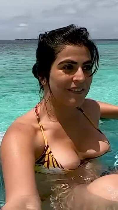 Shenaz Treasurywala nip slip