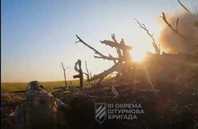 The third assault brigade (ex-Azov) shared unexpected footage. The machine gun of a Russian soldier bounces right towards their trench while he was trying to assault the Ukrainian position. It's not known (yet) what happened to the Russian soldier