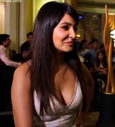 Anushka Sharma 🤤🔥💦