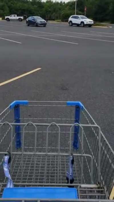 Shopping cart, corner pocket