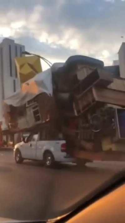 Insane Moving Truck