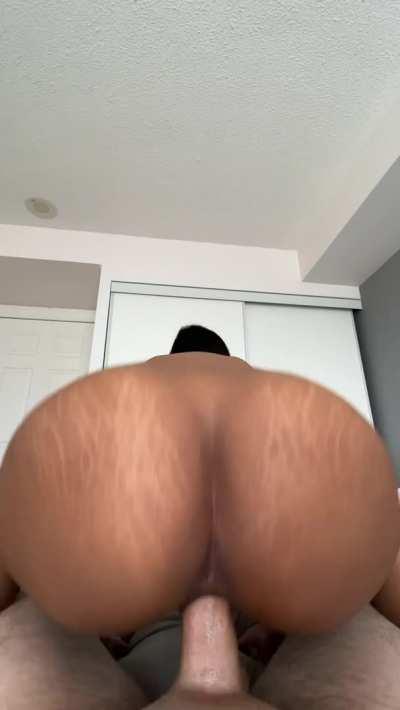 Bouncing my thick asian ass on cock is my favourite!