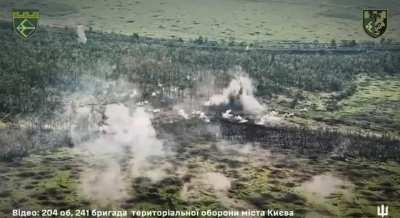 Air reconnaissance of the 204th battalion and artillery inflicts damage on enemy infantry using drone drops and cluster munitions.