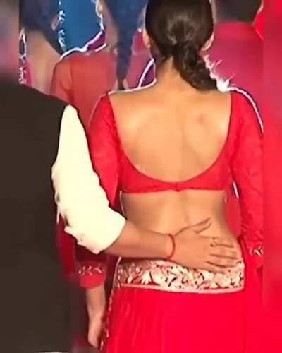 Chocolaty smooth back of Sonam Kapoor