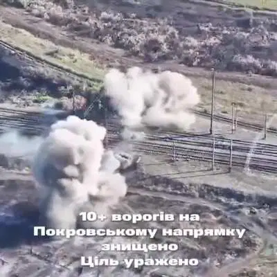 A Ukrainian ground drone destroys a Russian shelter located under a railway crossing in Pokrovsky.