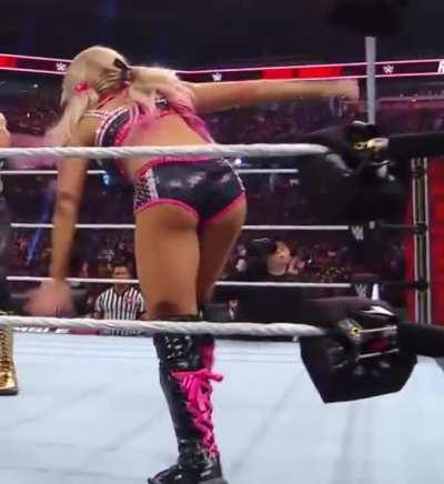 Alexa Bliss 🍑