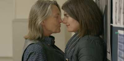 Gaby Hoffmann &amp;amp; Cherry Jones - Transparent