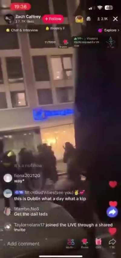 The Holiday Inn Express Hotel in Dublin has been set on fire by anti-migrants rioters.