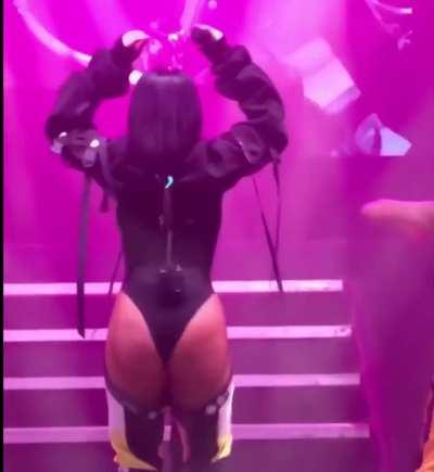 Becky G moving that sexy latina ass