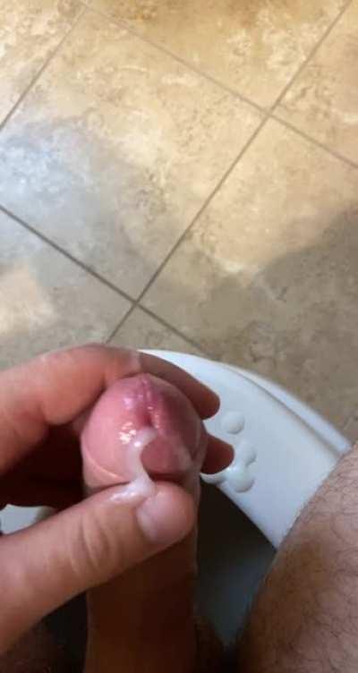 Love playing with my cum