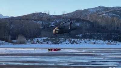 Badass Blackhawk takeoff