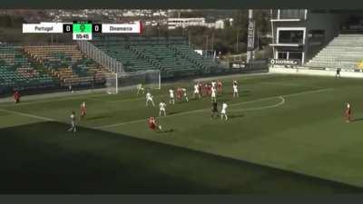 Funny goal from when Denmark U19 played vs Portugal U19 today