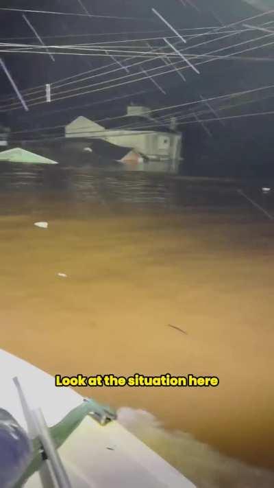Video shows one of the largest cities in Rio Grande do Sul (Brazil) completely flooded.