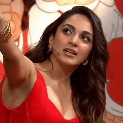 kiara advani armpit