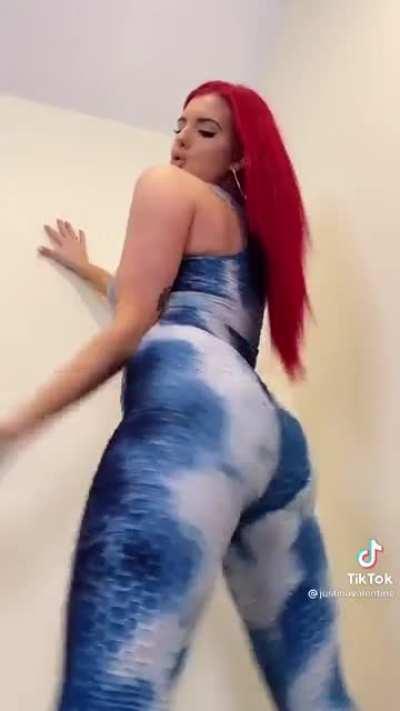 I love her fat ass