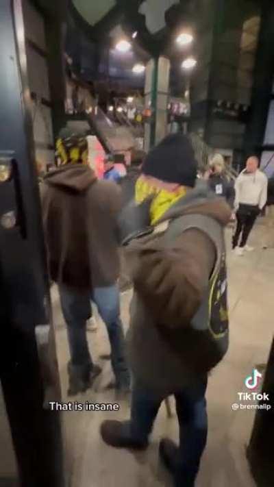 Proud boys allowed to commit fare evasion in NYC while counterprotestors are stopped immediately by NYPD