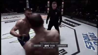 Every elbow Calvin Kattar landed on Giga Chikadze