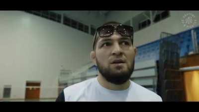 Khabib reacts to Alexander Volkanovski replacing Charles Oliveira at UFC 294