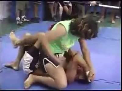 Woman vs Man 1v1 no rules fight. 💅
