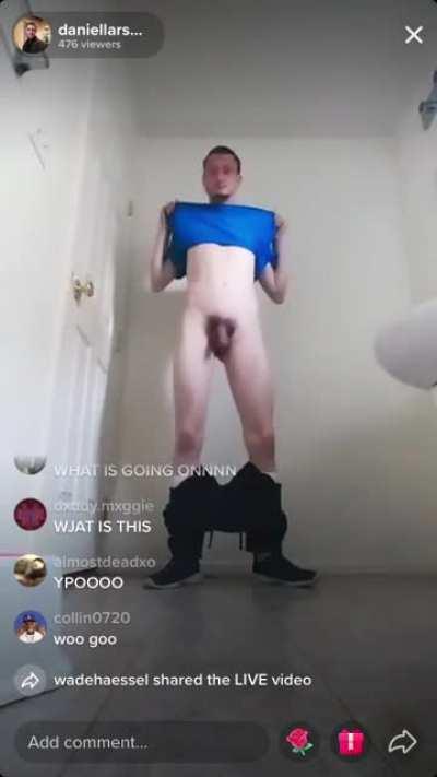 (NSFW) ON HIS TIKTOK LIVE ‼️‼️(DANIEL NUDE)