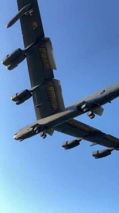 Boeing B-52 Stratofortress returning to base after training over Poland✈️