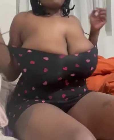 Big black boobies bouncing