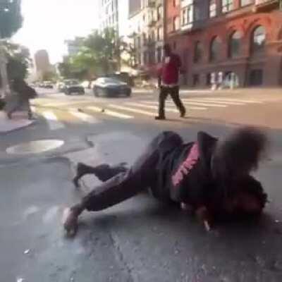 Crackhead gets jumped in NYC